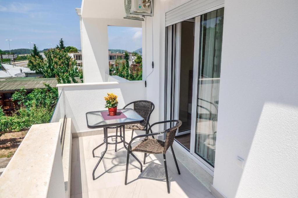 S&M Apartments Ulcinj Exterior photo